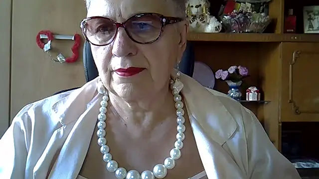Snapshot of SweetCherry27 chatting on September 22, 2025, 5:46 am SweetCherry27 online show from September 22, 2025, 5:46 am
