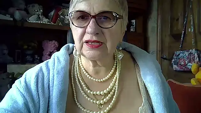 SweetCherry27 online show from November 12, 2025, 6:39 am