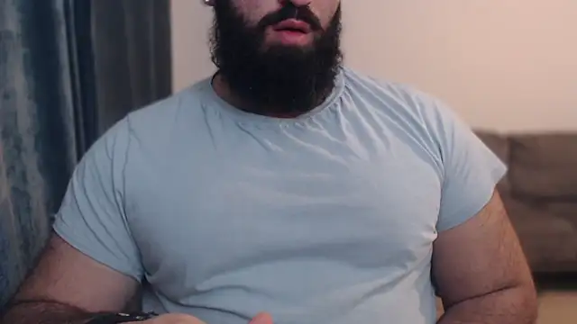 hugemachohandsome online show from November 17, 2025, 10:03 pm