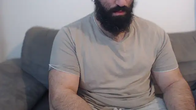 hugemachohandsome online show from May 14, 2026, 7:05 am