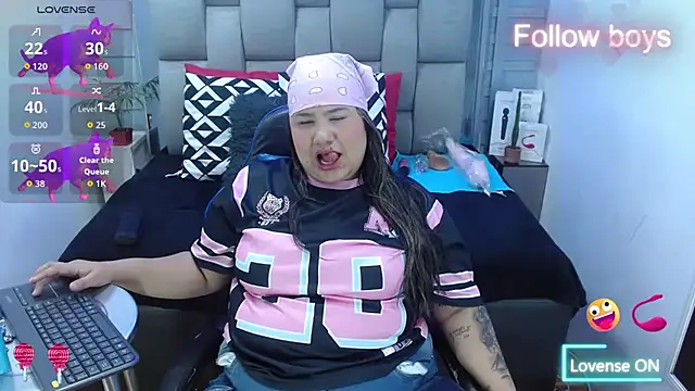 evelin zaens online show from December 20, 2025, 5:21 am