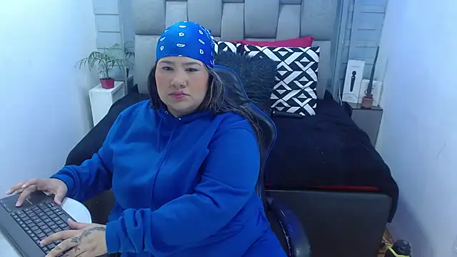 evelin zaens online show from March 13, 2026, 4:17 am