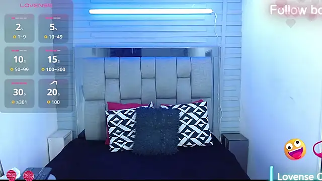 evelin zaens online show from September 10, 2025, 3:27 am