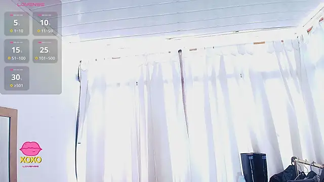 LatexDevil Blondie online show from March 30, 2026, 4:30 pm