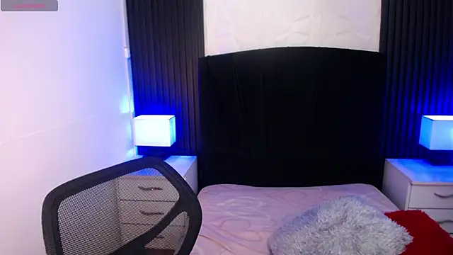 alicia moom online show from September 27, 2025, 2:56 pm