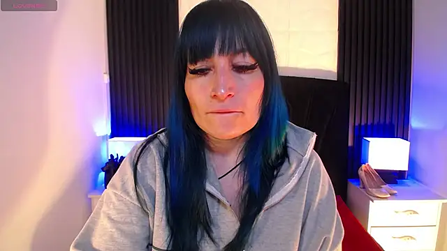 alicia moom online show from December 19, 2025, 7:27 pm