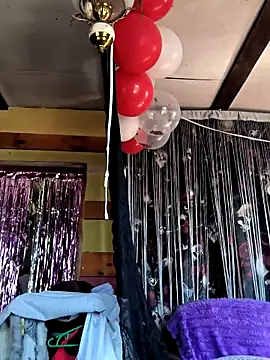 KikiXRed online show from March 11, 2026, 9:03 am