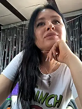 KikiXRed online show from March 31, 2026, 9:22 am