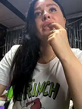 KikiXRed online show from April 11, 2026, 4:20 am