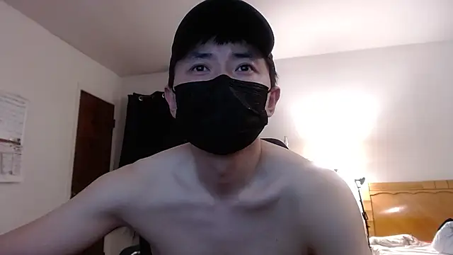 twbobo00715 online show from March 8, 2026, 11:41 pm