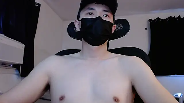 twbobo00715 online show from February 24, 2025, 4:58 pm