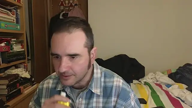 curiosillo83 online show from April 15, 2026, 1:59 pm