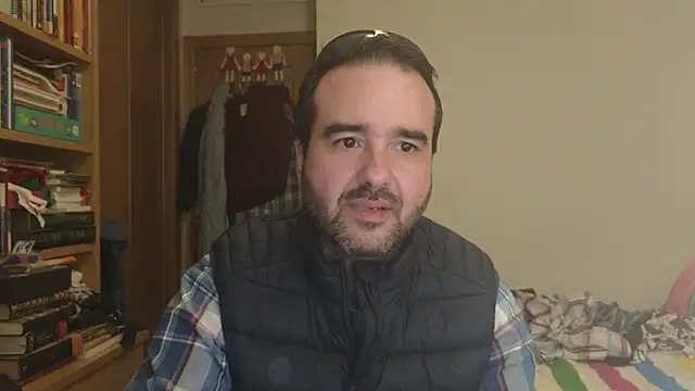 Snapshot of curiosillo83 chatting on March 3, 2026, 3:08 pm curiosillo83 online show from March 3, 2026, 3:08 pm