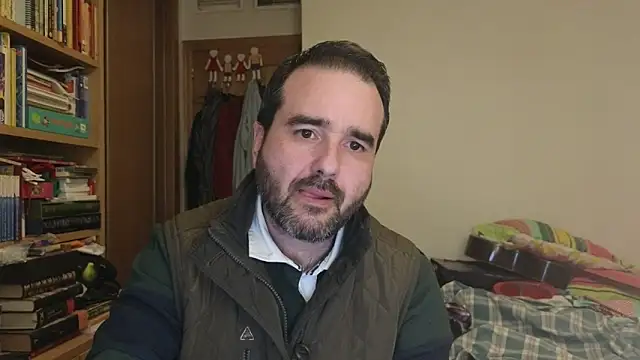 Snapshot of curiosillo83 chatting on February 3, 2026, 3:06 pm curiosillo83 online show from February 3, 2026, 3:06 pm