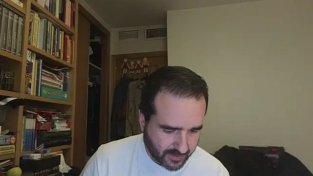 Snapshot of curiosillo83 chatting on February 22, 2026, 2:52 pm curiosillo83 online show from February 22, 2026, 2:52 pm