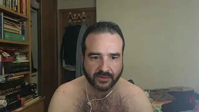 curiosillo83 online show from November 1, 2025, 4:08 am