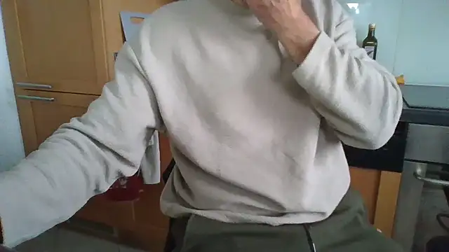 jouet75 online show from April 13, 2026, 3:05 pm