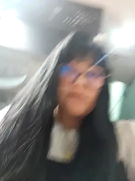 Sakura 0505 online show from November 15, 2025, 8:35 pm