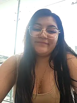 Sakura 0505 online show from April 16, 2026, 8:53 pm