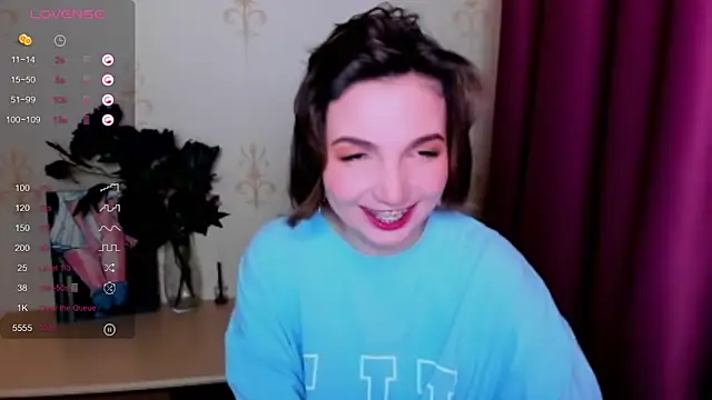 Snapshot of KindHazelHere_ chatting on September 28, 2025, 8:16 pm KindHazelHere online show from September 28, 2025, 8:16 pm
