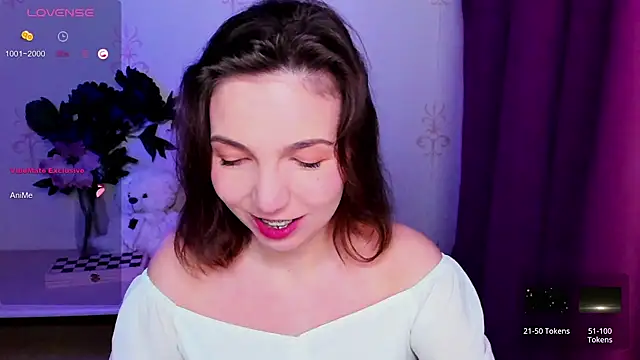 KindHazelHere  online show from April 11, 2026, 11:19 pm