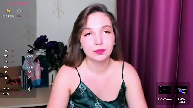Snapshot of KindHazelHere_ chatting on March 12, 2025, 8:09 pm KindHazelHere online show from March 12, 2025, 8:09 pm