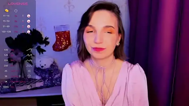 Snapshot of KindHazelHere_ chatting on December 19, 2025, 4:31 pm KindHazelHere online show from December 19, 2025, 4:31 pm