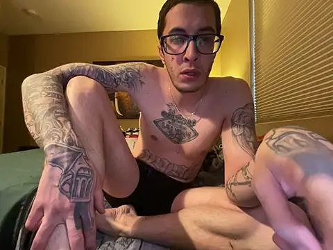 Snapshot of Bwcjoshbanks chatting on March 17, 2025, 12:32 am Bwcjoshbanks online show from March 17, 2025, 12:32 am