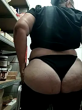 eroticjessitop online show from November 5, 2025, 7:06 pm