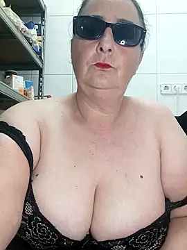 eroticjessitop online show from February 21, 2026, 6:32 pm