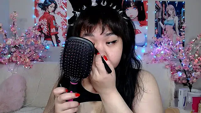 Snapshot of Moertomlly chatting on July 13, 2026, 4:45 am Moertomlly online show from July 13, 2026, 4:45 am