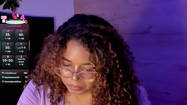  nickypurple  online show from March 10, 2025, 6:23 pm