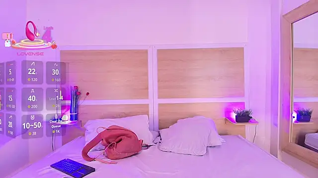  nickypurple  online show from November 26, 2025, 7:14 pm