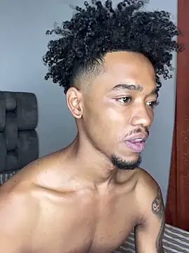 matatanlove online show from February 25, 2025, 5:08 am