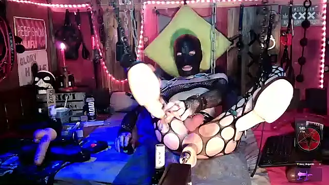 Kamafly4you online show from February 23, 2025, 4:57 pm