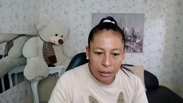 Snapshot of mature_martina chatting on May 19, 2026, 9:55 pm mature martina online show from May 19, 2026, 9:55 pm