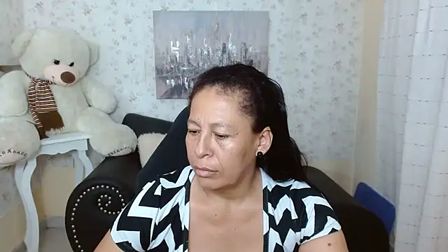 Snapshot of mature_martina chatting on April 21, 2026, 4:19 am mature martina online show from April 21, 2026, 4:19 am