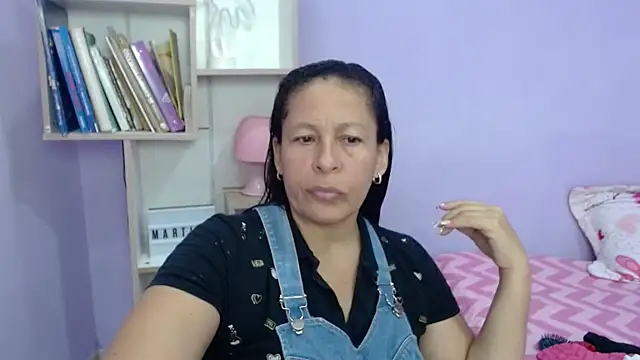 Snapshot of mature_martina chatting on November 7, 2025, 10:13 pm mature martina online show from November 7, 2025, 10:13 pm