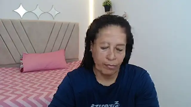 Snapshot of mature_martina chatting on April 21, 2026, 10:38 pm mature martina online show from April 21, 2026, 10:38 pm
