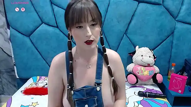 Snapshot of Belly_Rosse chatting on April 20, 2026, 2:40 pm Belly Rosse online show from April 20, 2026, 2:40 pm