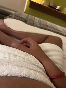 Snapshot of yourheroforfun chatting on December 15, 2025, 8:14 pm yourheroforfun online show from December 15, 2025, 8:14 pm