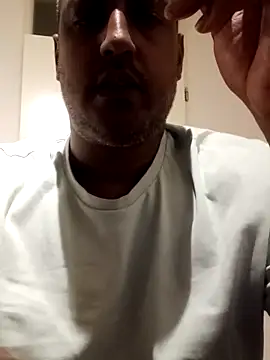 bink1982 online show from February 13, 2026, 9:04 pm