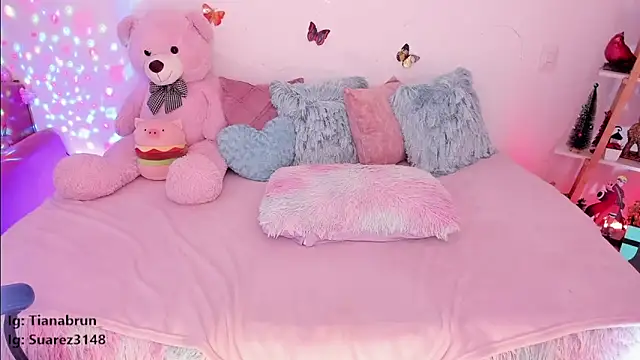 Snapshot of Zara_uwu_ chatting on March 17, 2025, 3:07 pm Zara uwu online show from March 17, 2025, 3:07 pm