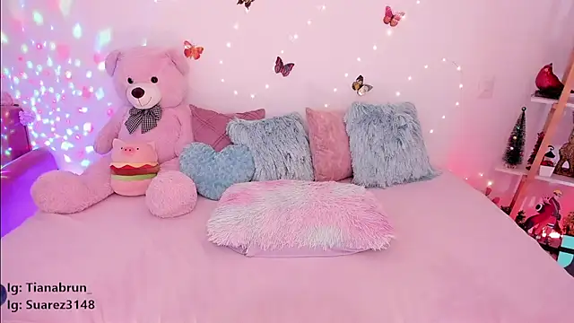 Snapshot of Zara_uwu_ chatting on March 4, 2025, 3:26 pm Zara uwu online show from March 4, 2025, 3:26 pm