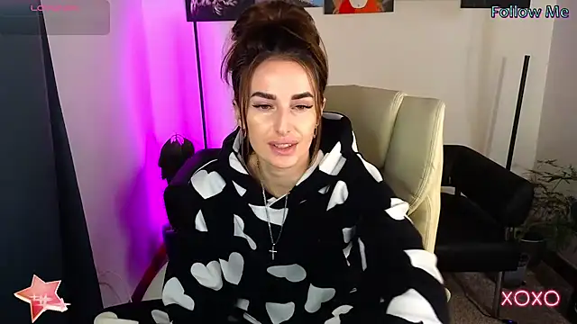 xx adrihanna xx online show from March 11, 2025, 4:40 pm