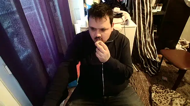 Bebemickey75 online show from February 26, 2025, 2:49 pm