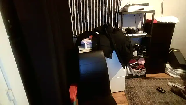 Bebemickey75 online show from February 20, 2025, 9:09 pm