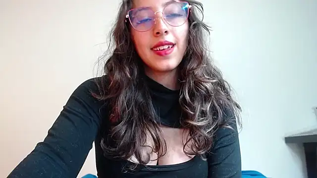 kute Aliz online show from March 21, 2025, 1:56 am