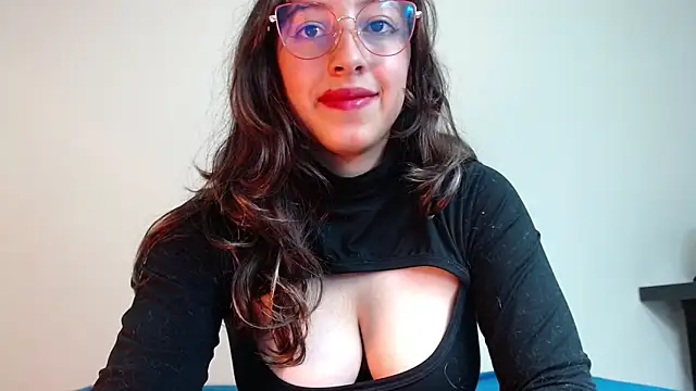 kute Aliz online show from March 12, 2025, 1:14 am