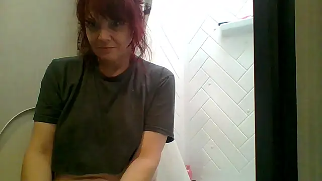 Snapshot of spundarella420 chatting on December 17, 2024, 3:38 pm spundarella420 online show from December 17, 2024, 3:38 pm